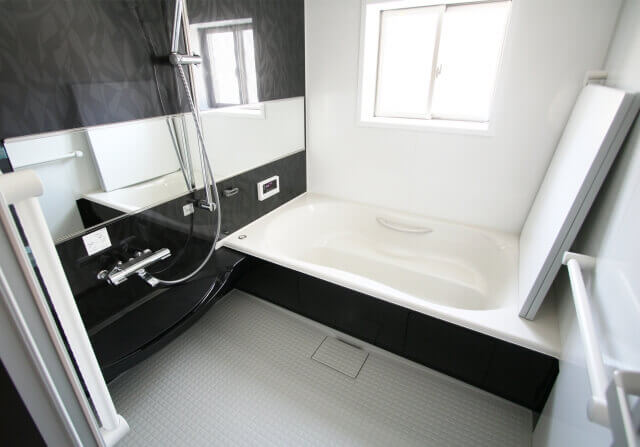 ユニットバスの寿命は何年？リフォームを検討する最適なタイミング